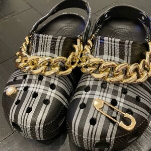 Crocs- Clueless Special Edition Dionne